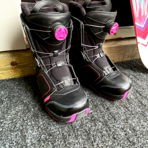 Womens Snowboard Bundle - Picture 14 of 16